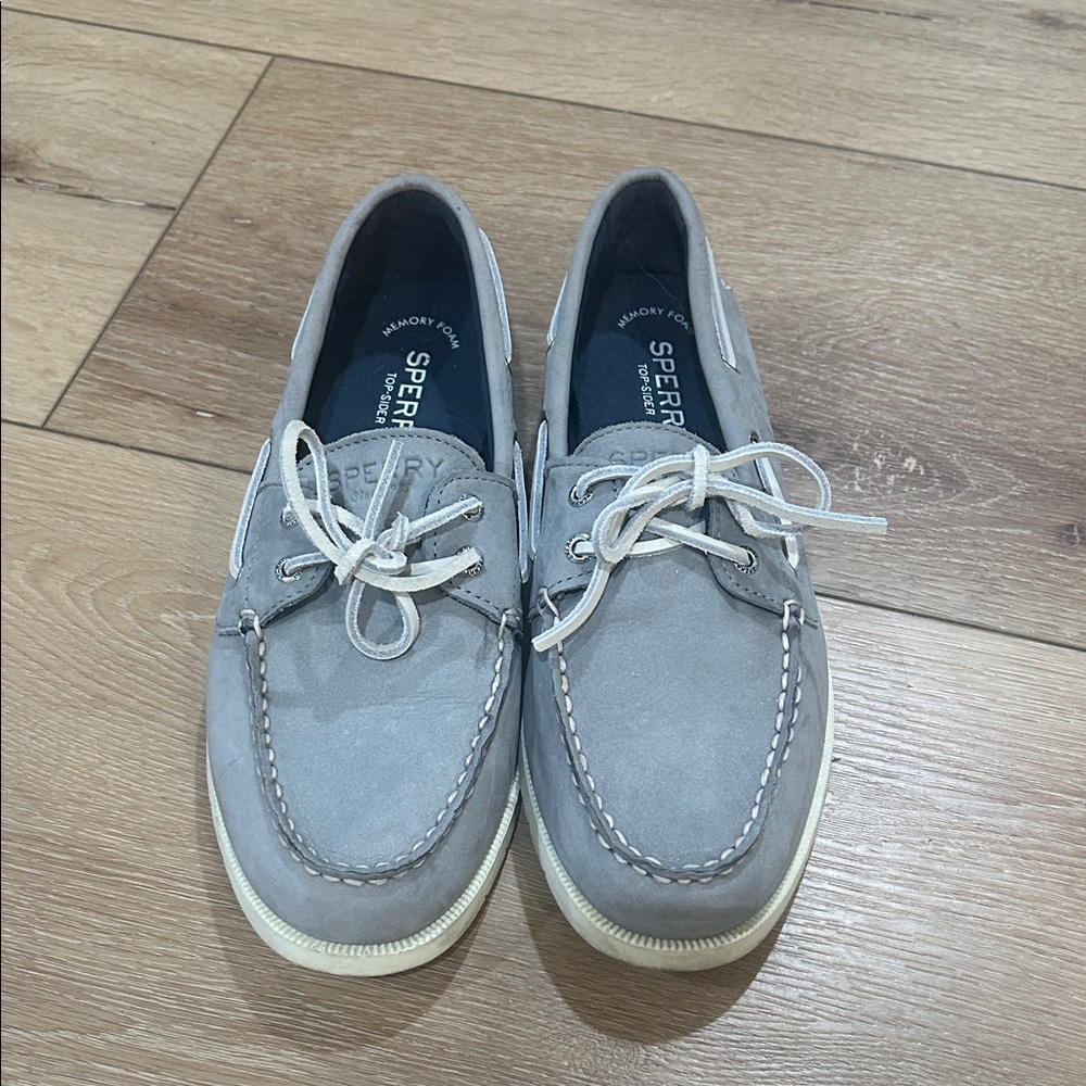 Sperry Women’s Light Gray Boat Shoes